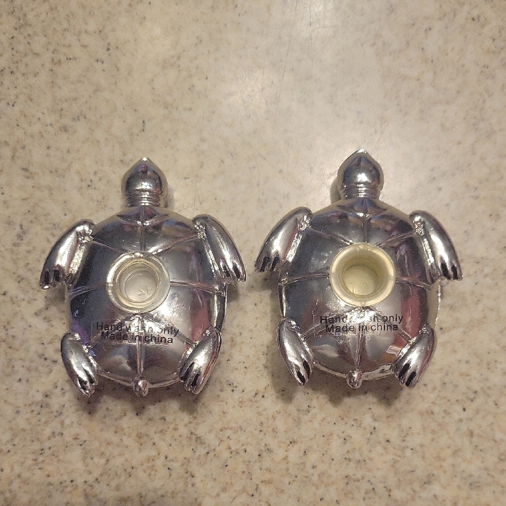 Turtle Salt and Pepper Shakers New - Picture 3 of 7